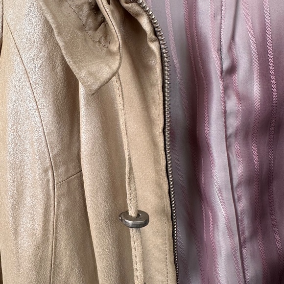 Danier Suede Bomber Jacket - Picture 5 of 8